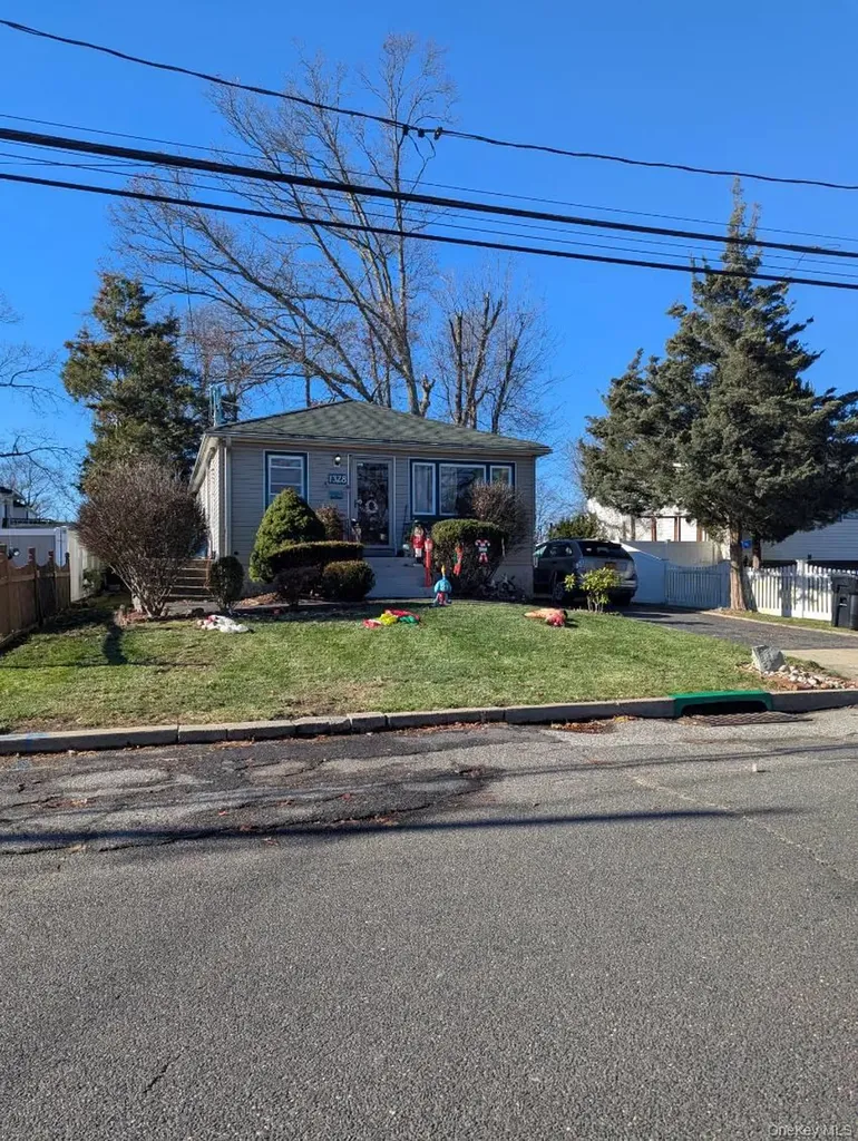 Bay Shore NY 11706