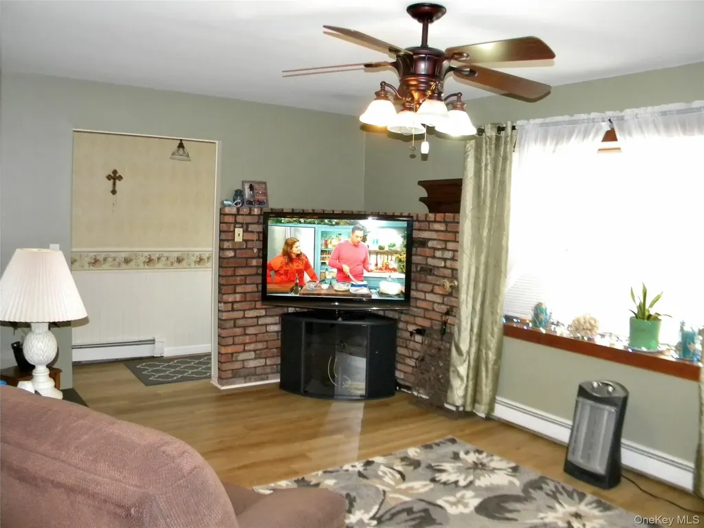 79 S Evergreen Drive Selden NY 11784