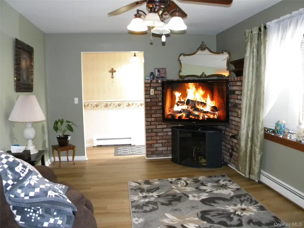 79 S Evergreen Drive Selden NY 11784