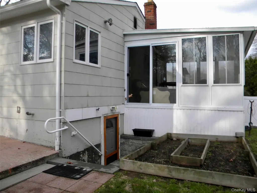 79 S Evergreen Drive Selden NY 11784