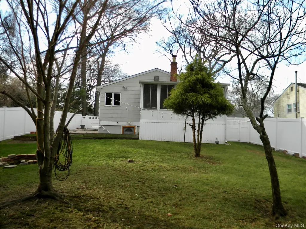 79 S Evergreen Drive Selden NY 11784