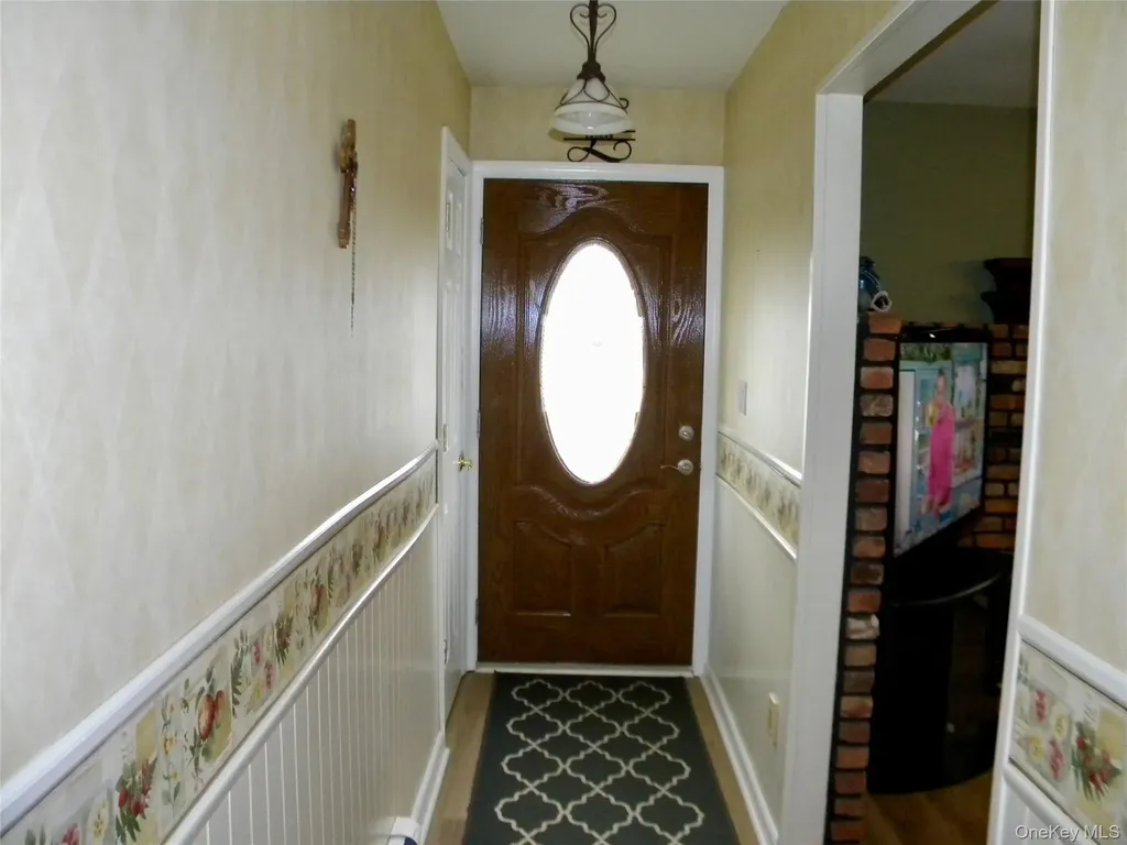 79 S Evergreen Drive Selden NY 11784