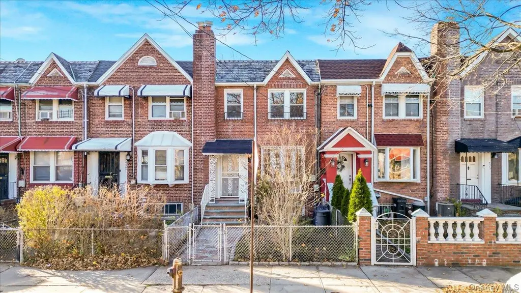 4309 Edson Avenue Bronx NY 10466
