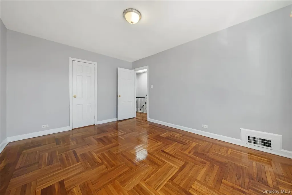 4309 Edson Avenue Bronx NY 10466