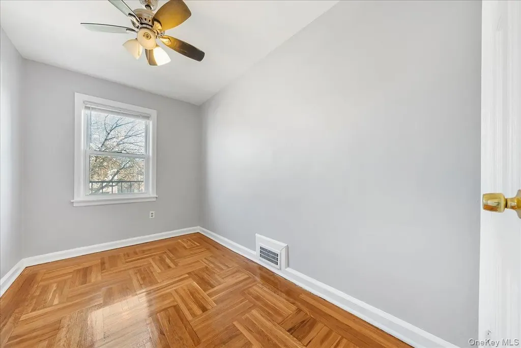 4309 Edson Avenue Bronx NY 10466