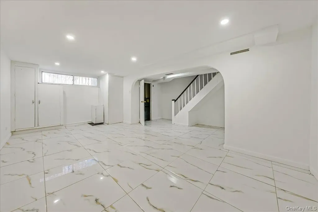 4309 Edson Avenue Bronx NY 10466