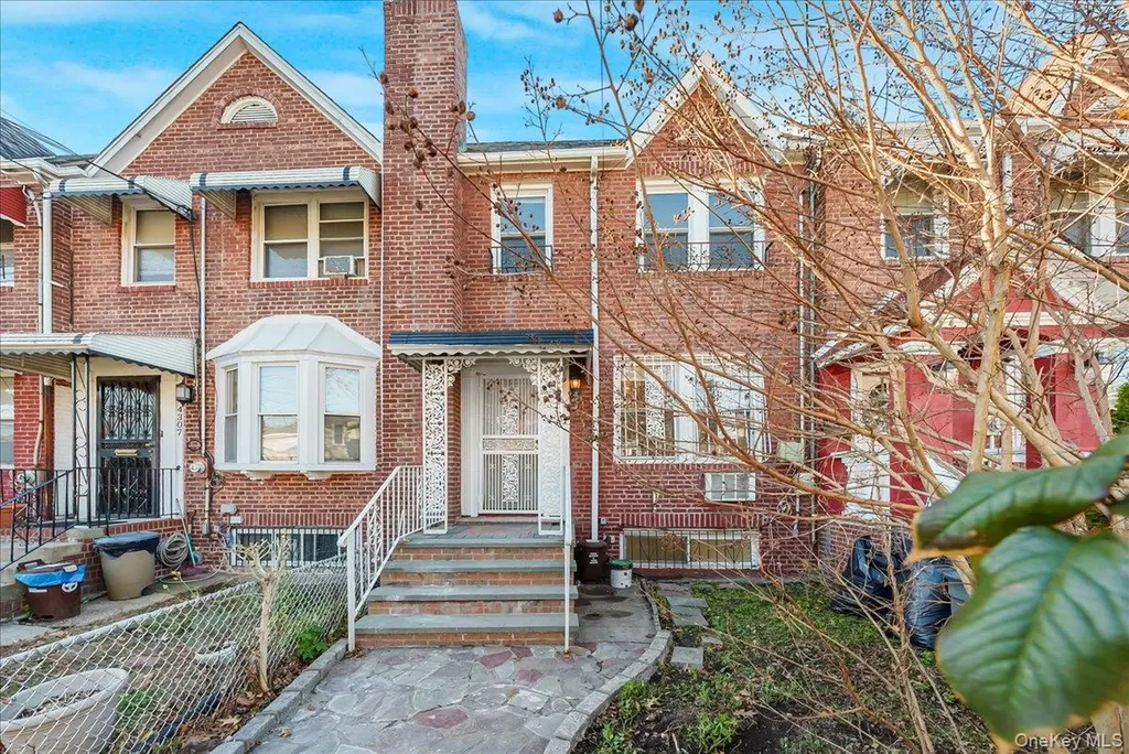 4309 Edson Avenue Bronx NY 10466