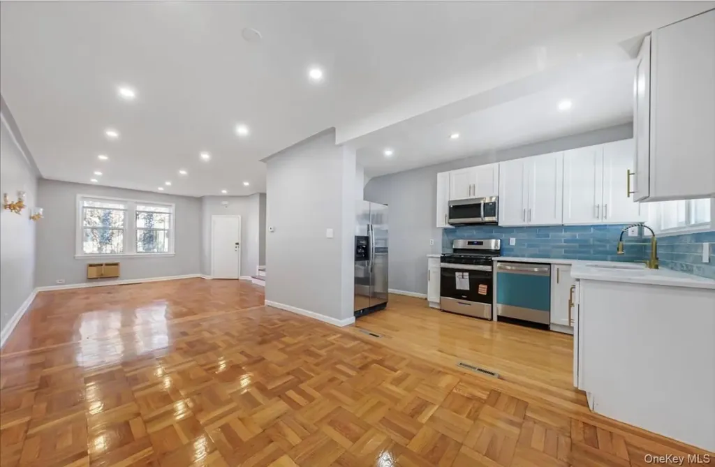 4309 Edson Avenue Bronx NY 10466