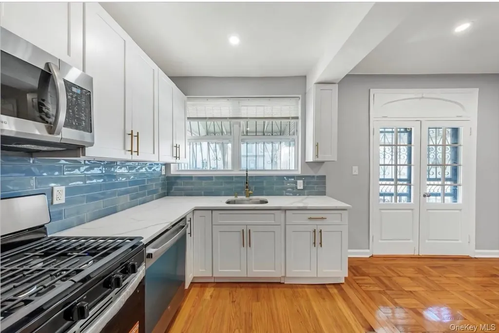 4309 Edson Avenue Bronx NY 10466