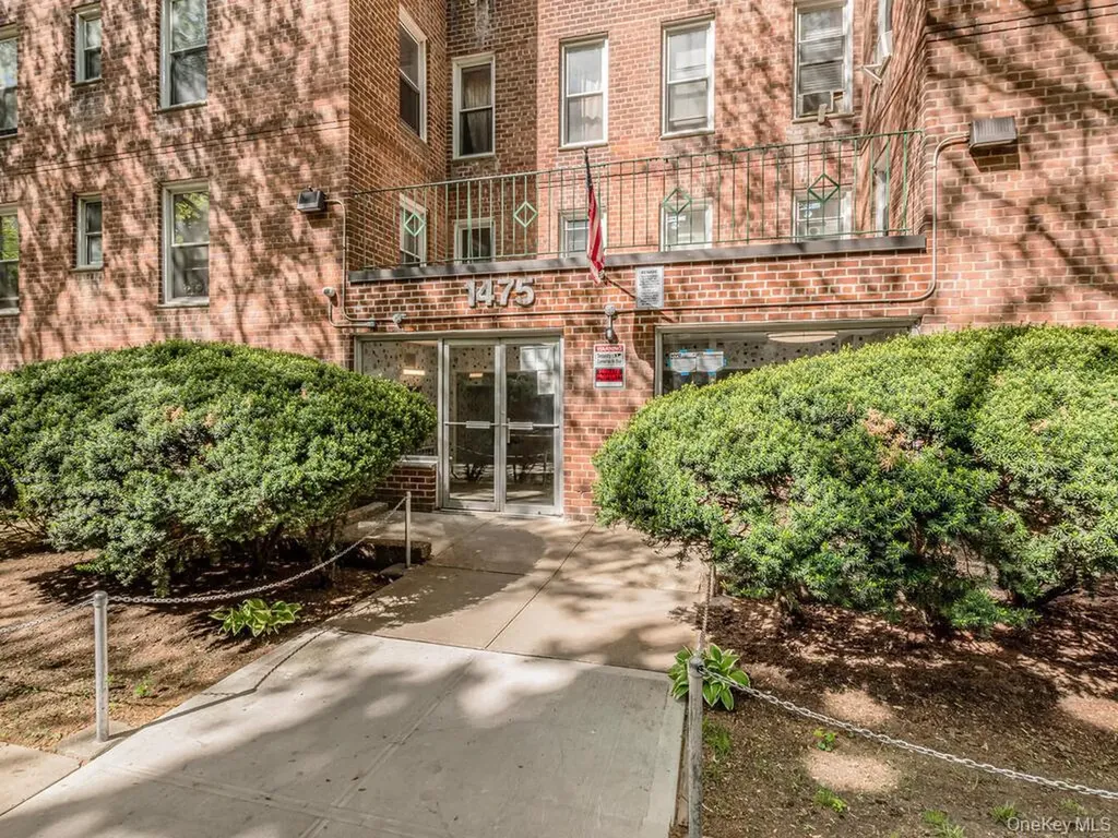 1475 Thieriot Avenue Bronx NY 10460