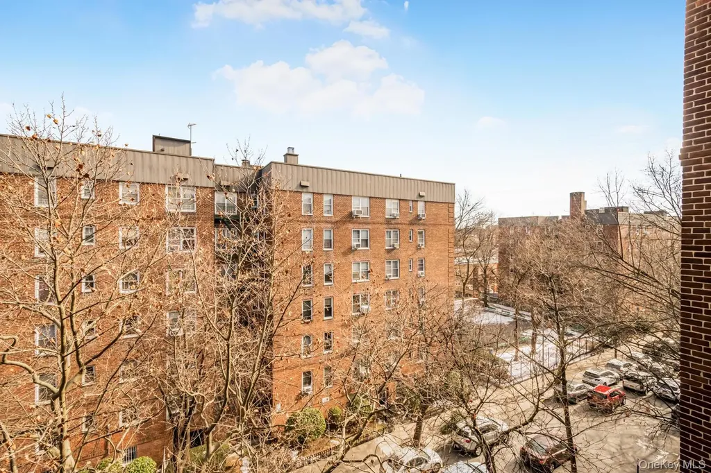 1475 Thieriot Avenue Bronx NY 10460