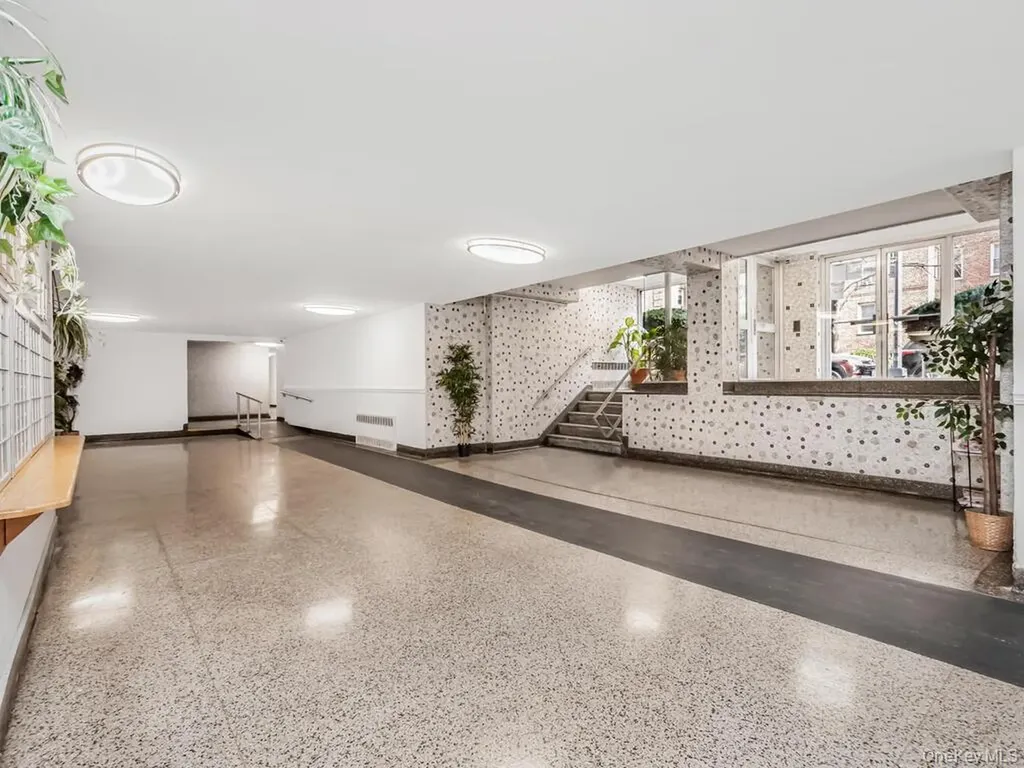 1475 Thieriot Avenue Bronx NY 10460