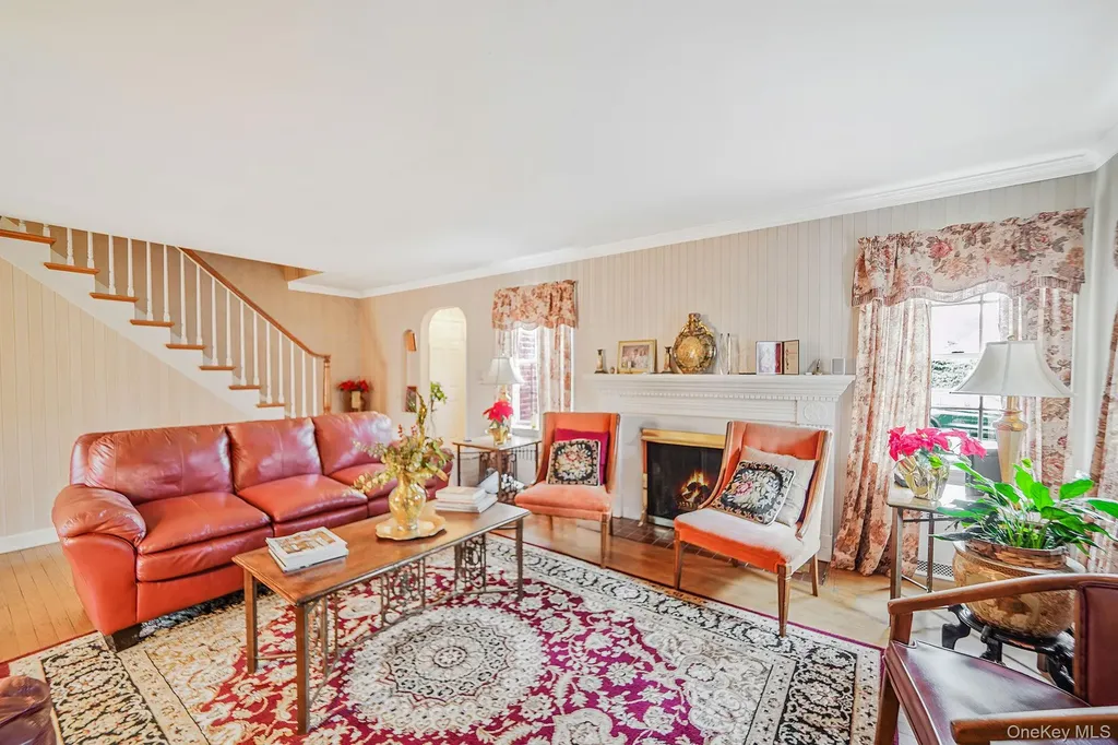 7 Rugby Road Westbury NY 11590