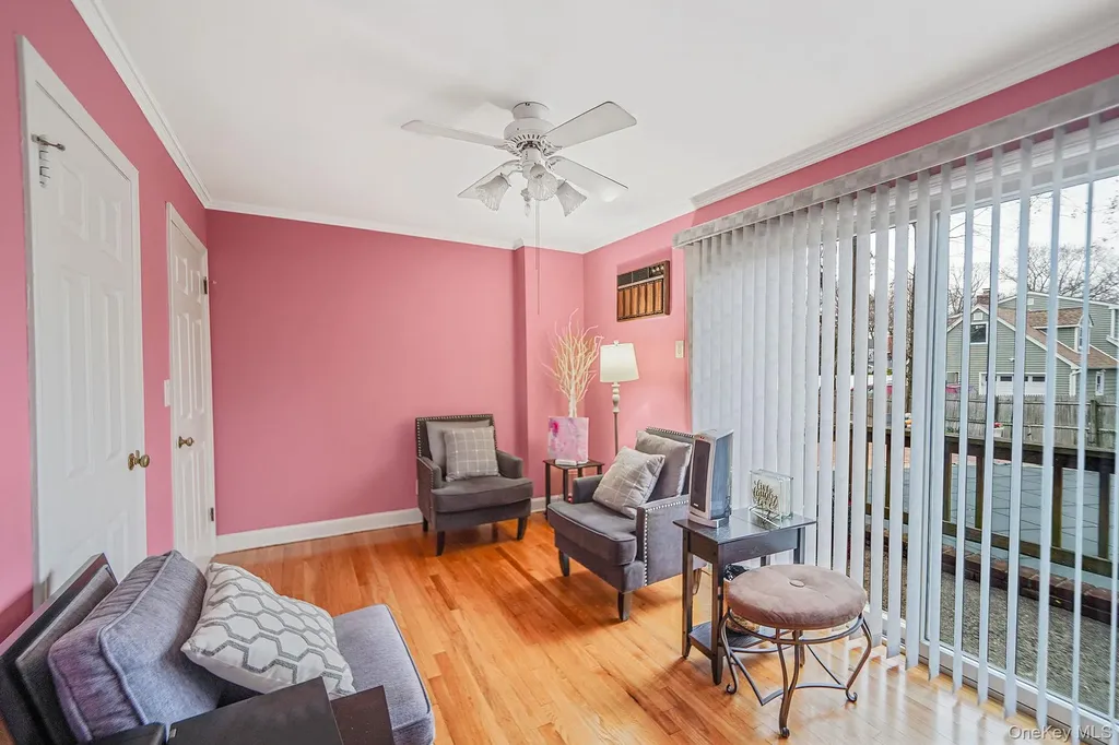 7 Rugby Road Westbury NY 11590