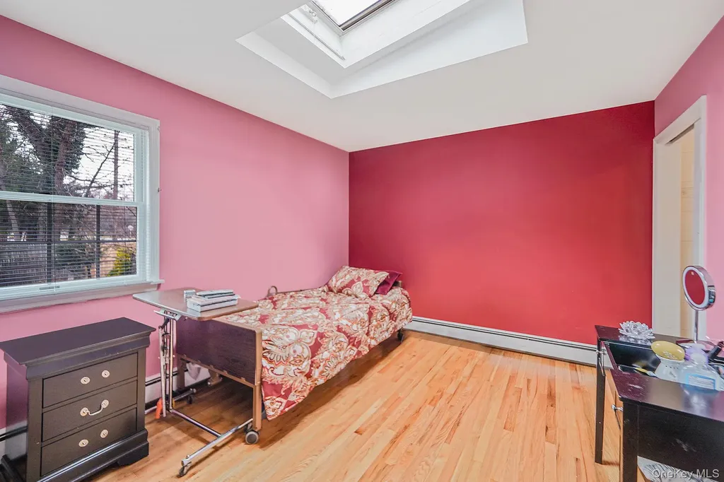 7 Rugby Road Westbury NY 11590