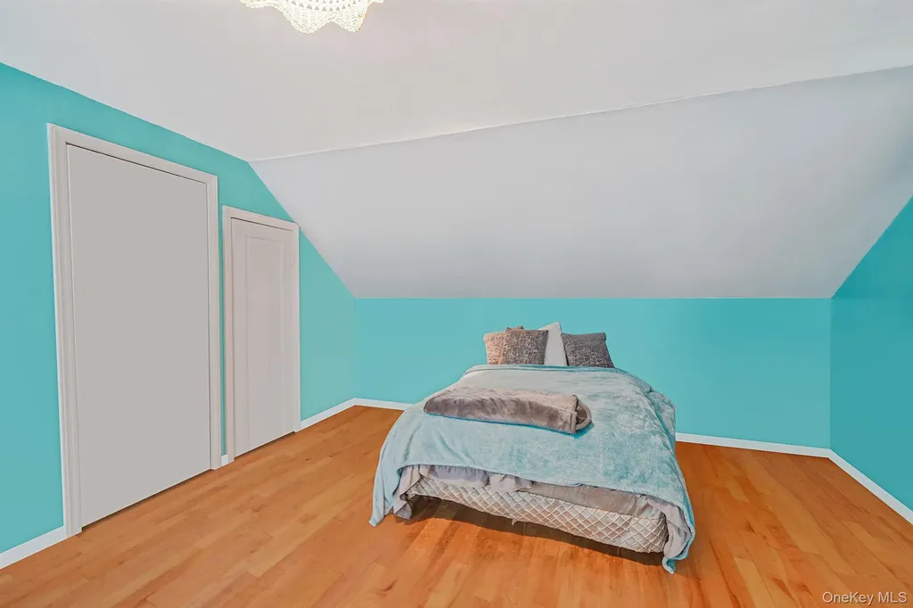 7 Rugby Road Westbury NY 11590
