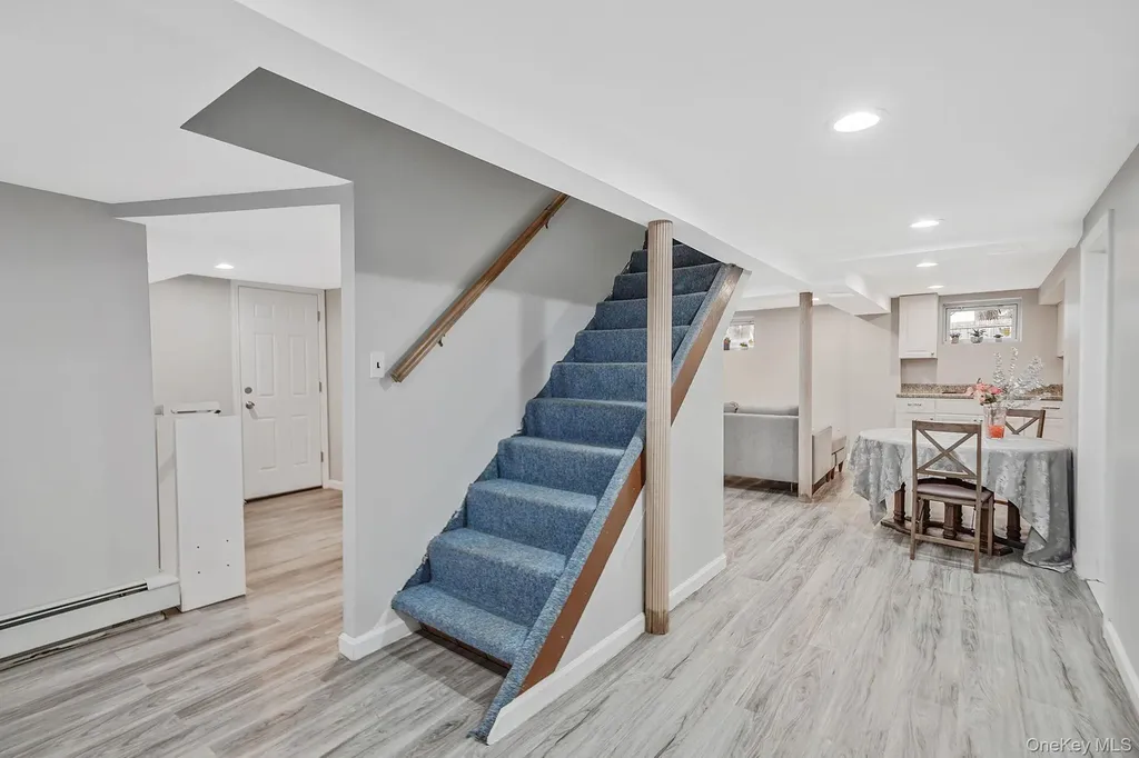 7 Rugby Road Westbury NY 11590