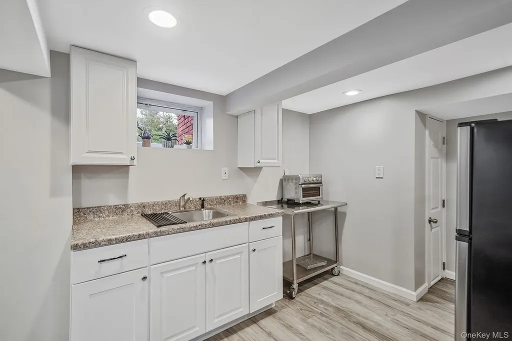7 Rugby Road Westbury NY 11590