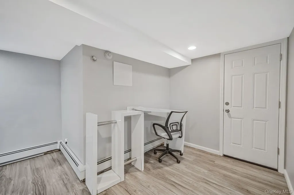 7 Rugby Road Westbury NY 11590