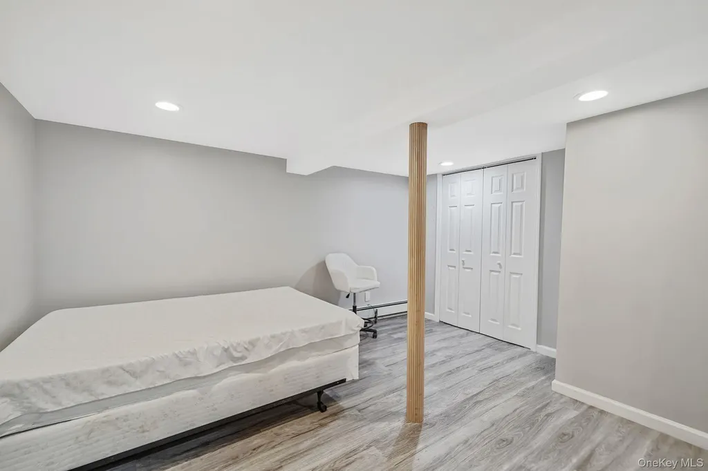 7 Rugby Road Westbury NY 11590
