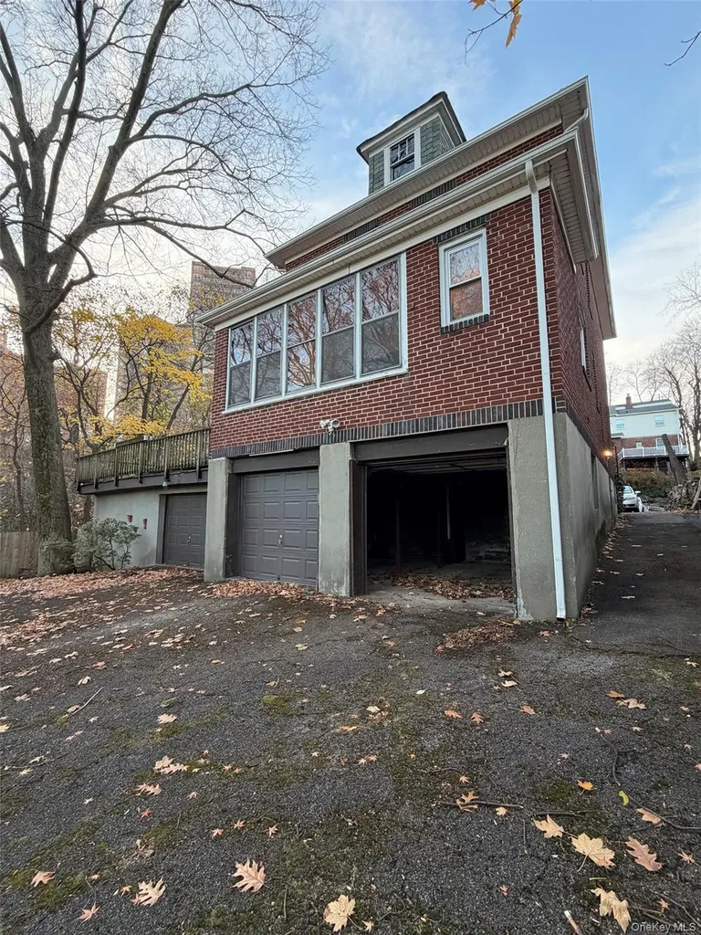 6004 Netherland Avenue Bronx NY 10471