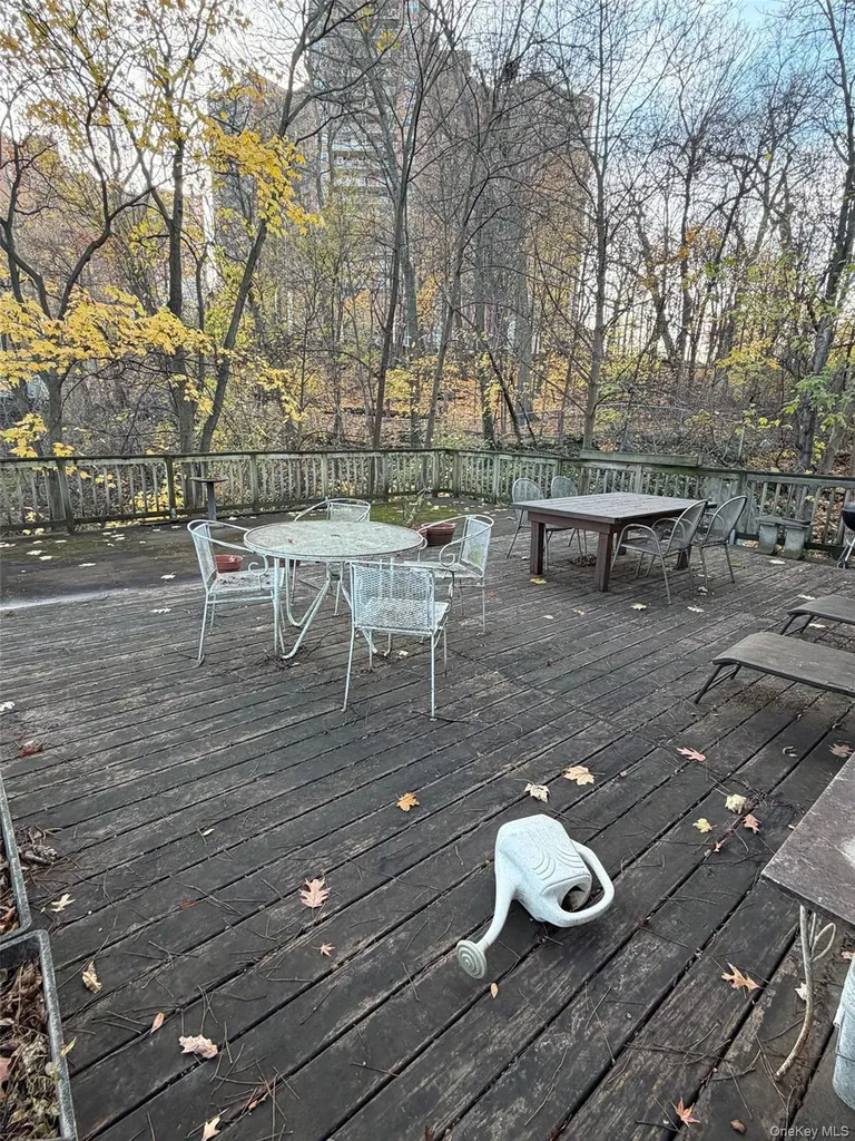 6004 Netherland Avenue Bronx NY 10471