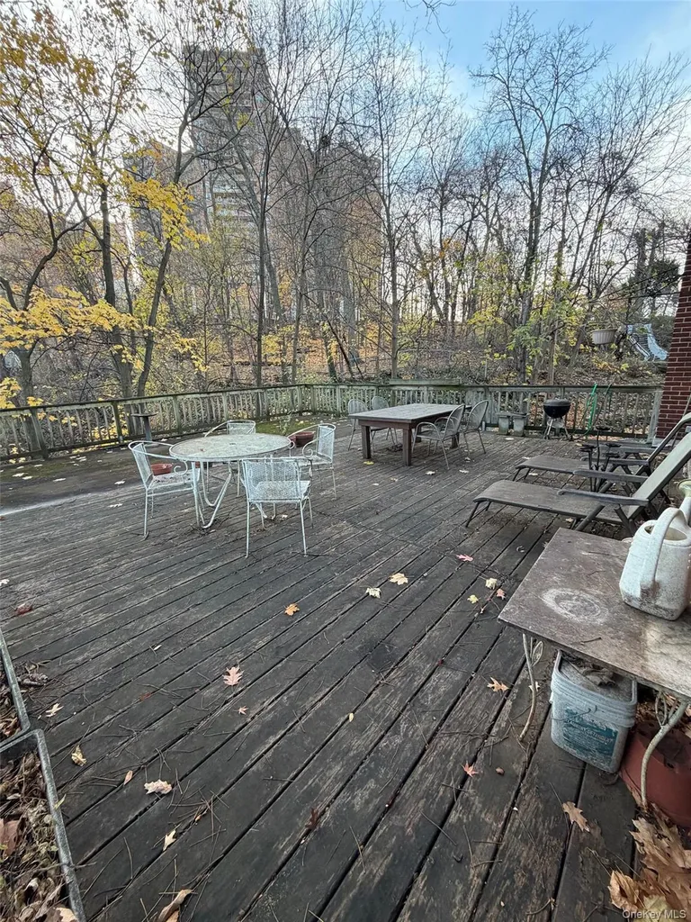 6004 Netherland Avenue Bronx NY 10471
