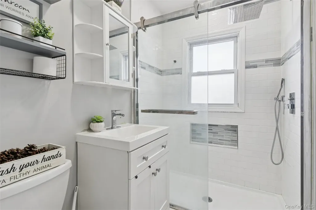 2861 Tilrose Avenue Oceanside NY 11572