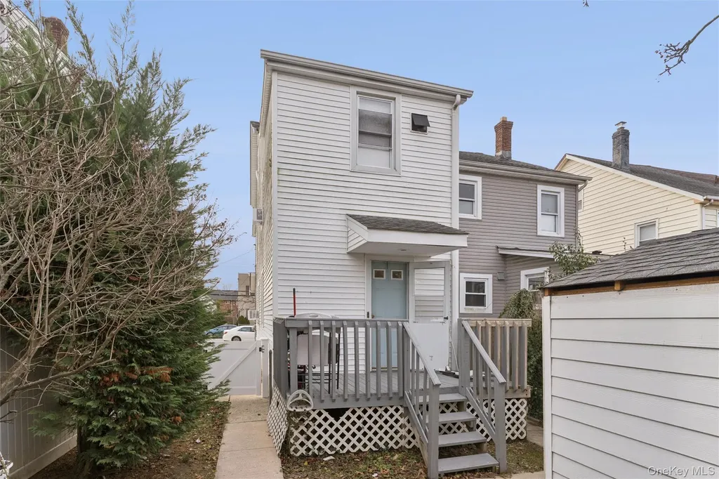 2861 Tilrose Avenue Oceanside NY 11572