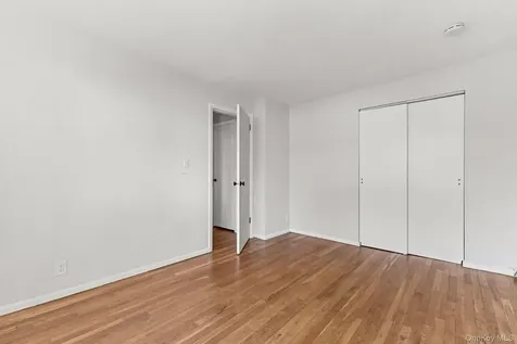 45 Pamela Lane Valhalla NY 10595