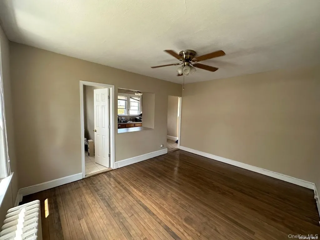 93 Lehigh Street Williston Park NY 11596