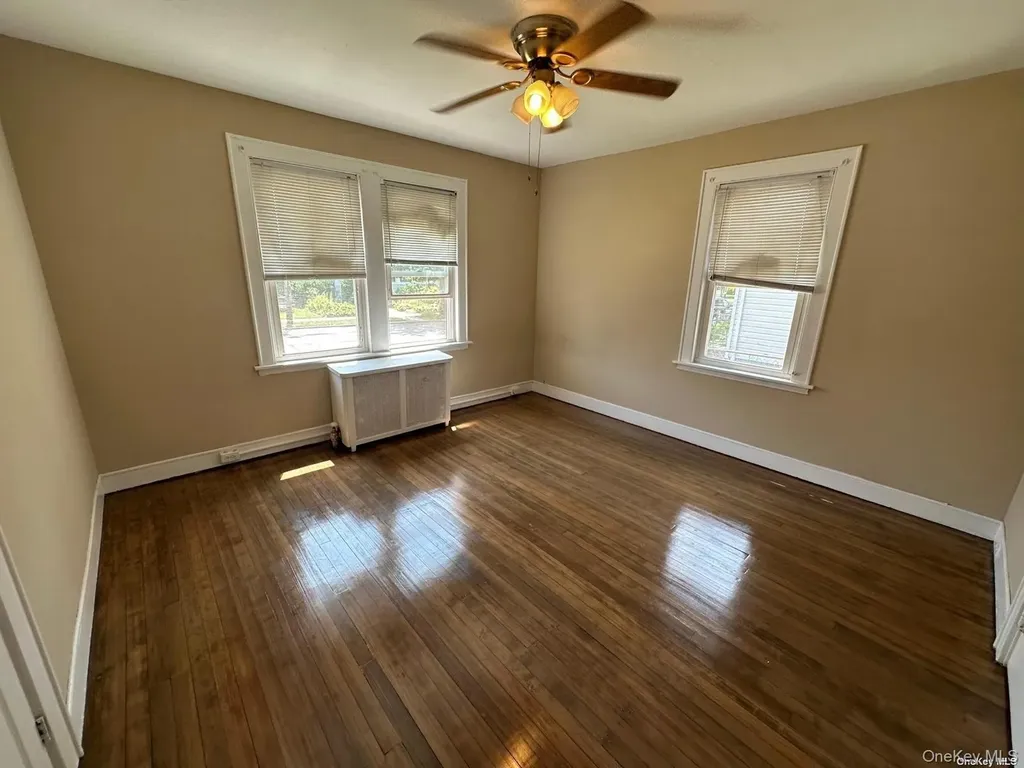 93 Lehigh Street Williston Park NY 11596