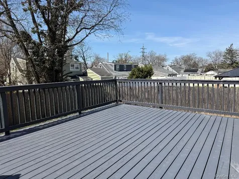 41 Avon Road Hewlett NY 11557