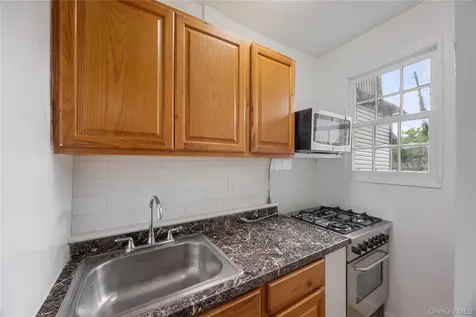 95 Buena Vista Avenue Yonkers NY 10701