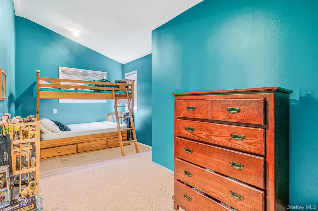 194 Central Park Road Plainview NY 11803