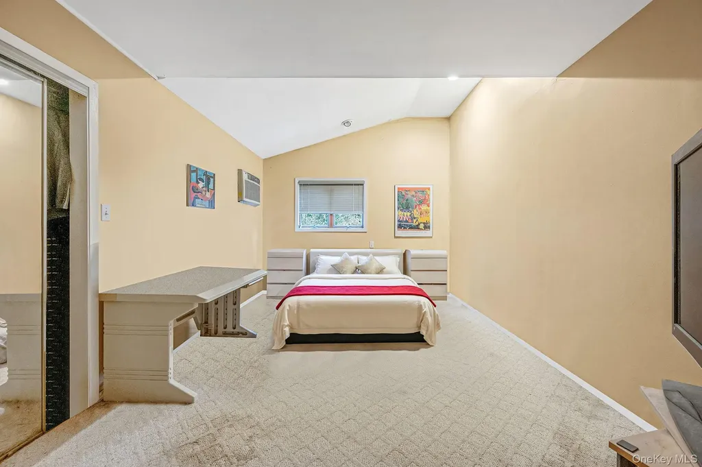 194 Central Park Road Plainview NY 11803