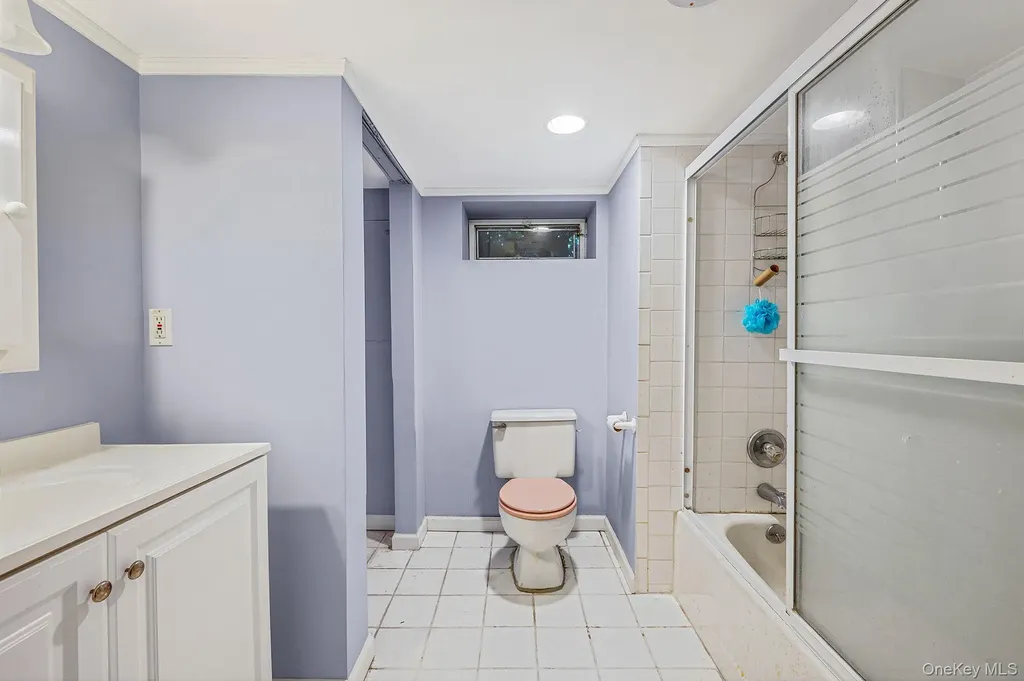 194 Central Park Road Plainview NY 11803