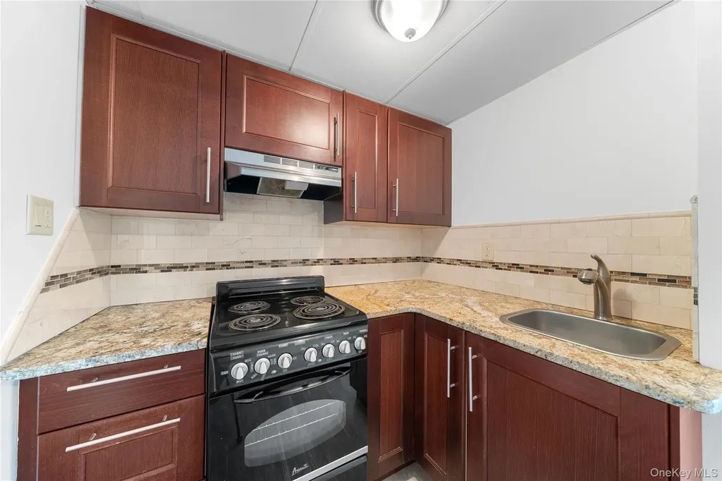 60 Mercury Avenue East Patchogue NY 11772