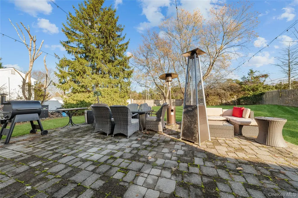 60 Mercury Avenue East Patchogue NY 11772