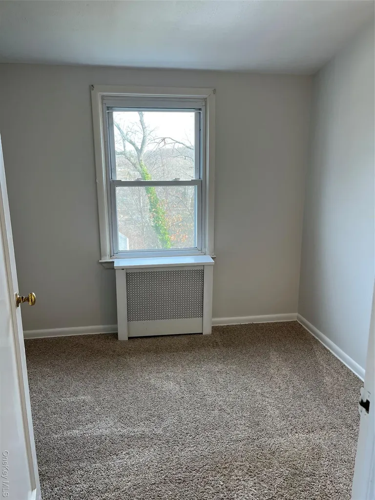 7 Floyd Place East Norwich NY 11732