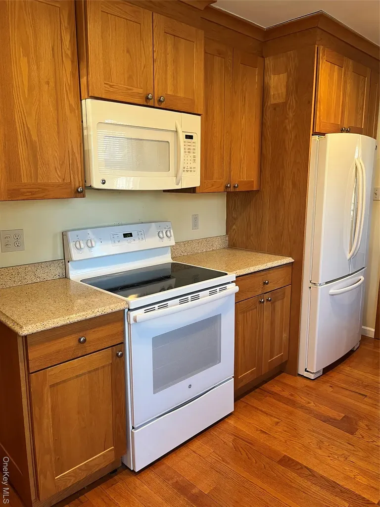 7 Floyd Place East Norwich NY 11732