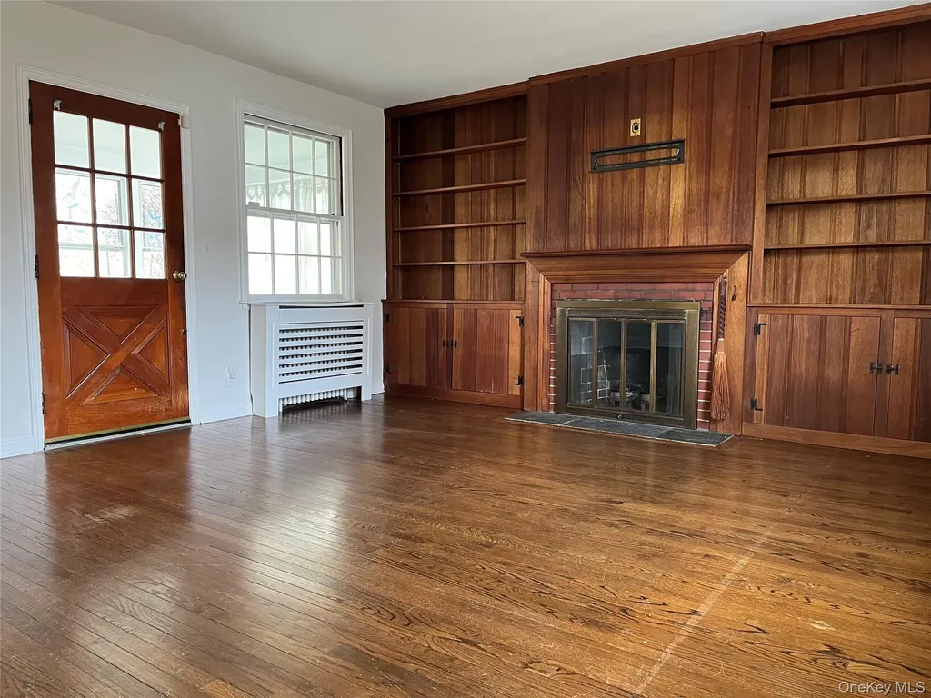 7 Floyd Place East Norwich NY 11732