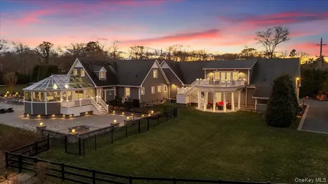 19 W Tiana Road Hampton Bays NY 11946