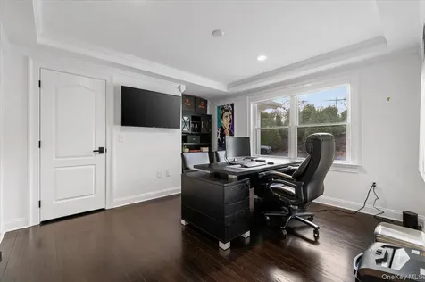 19 W Tiana Road Hampton Bays NY 11946