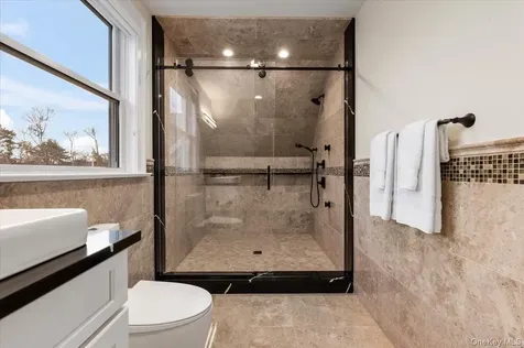19 W Tiana Road Hampton Bays NY 11946