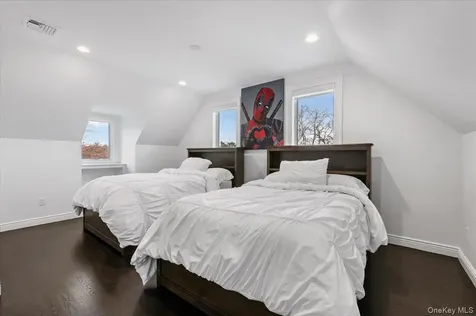 19 W Tiana Road Hampton Bays NY 11946