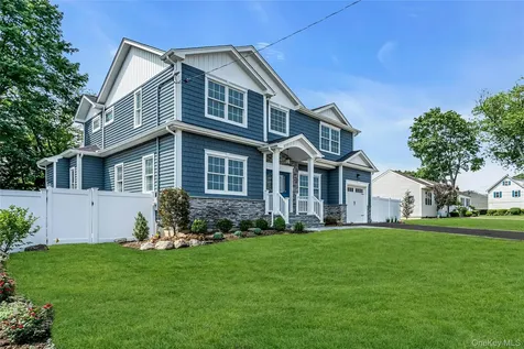68 Caroline Street Bethpage NY 11714