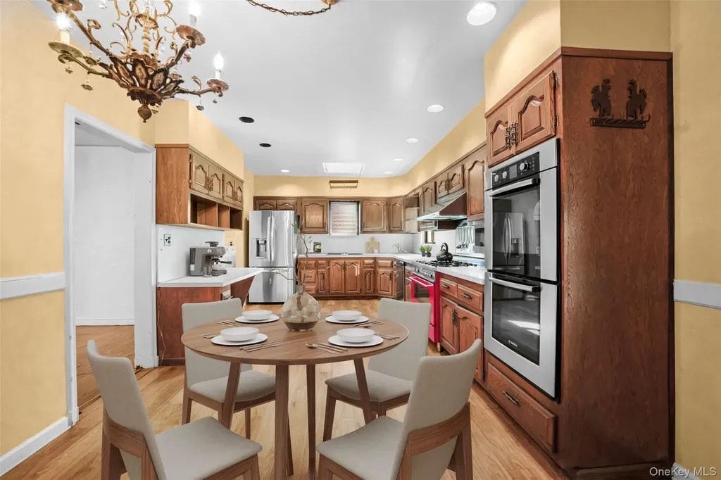 94 Parkway E Mount Vernon NY 10552