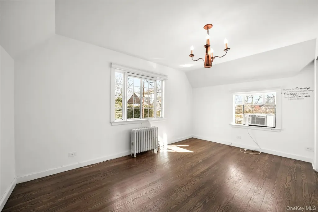 94 Parkway E Mount Vernon NY 10552