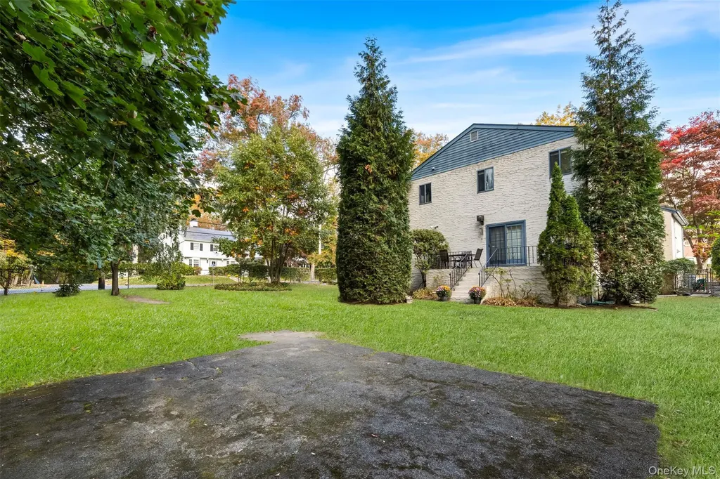 94 Parkway E Mount Vernon NY 10552